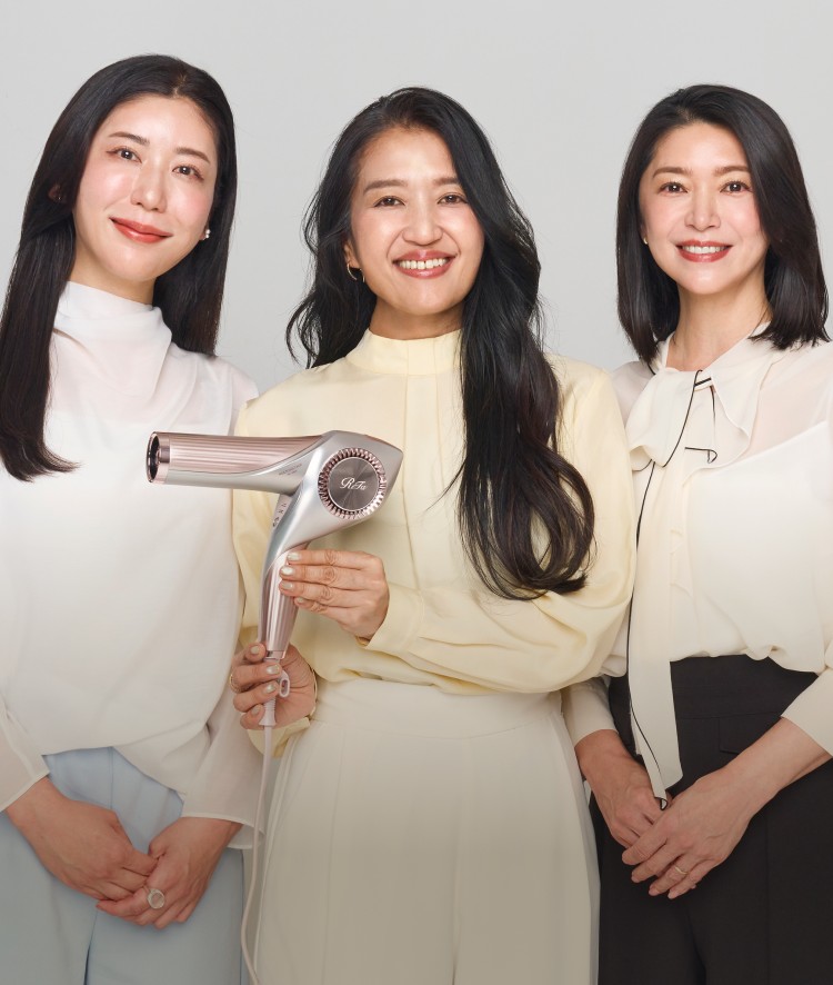 ReFa × eclat 日々の「乾かす」を変えるだけで大人の髪は見違える